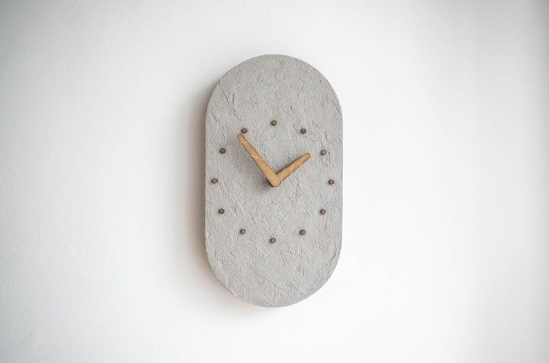 Handmade Concrete Effect Wall Clock – Textured Minimalist Stone Style Clock – Modern Scandinavian Home Decor – Silent Wooden Hands